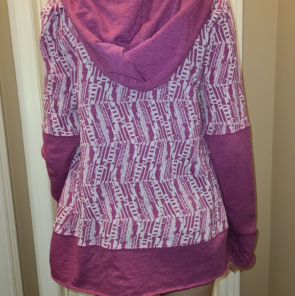 Prana pink and white hoodie with wrap front in S, ecofriendly fabric - Picture 3 of 3